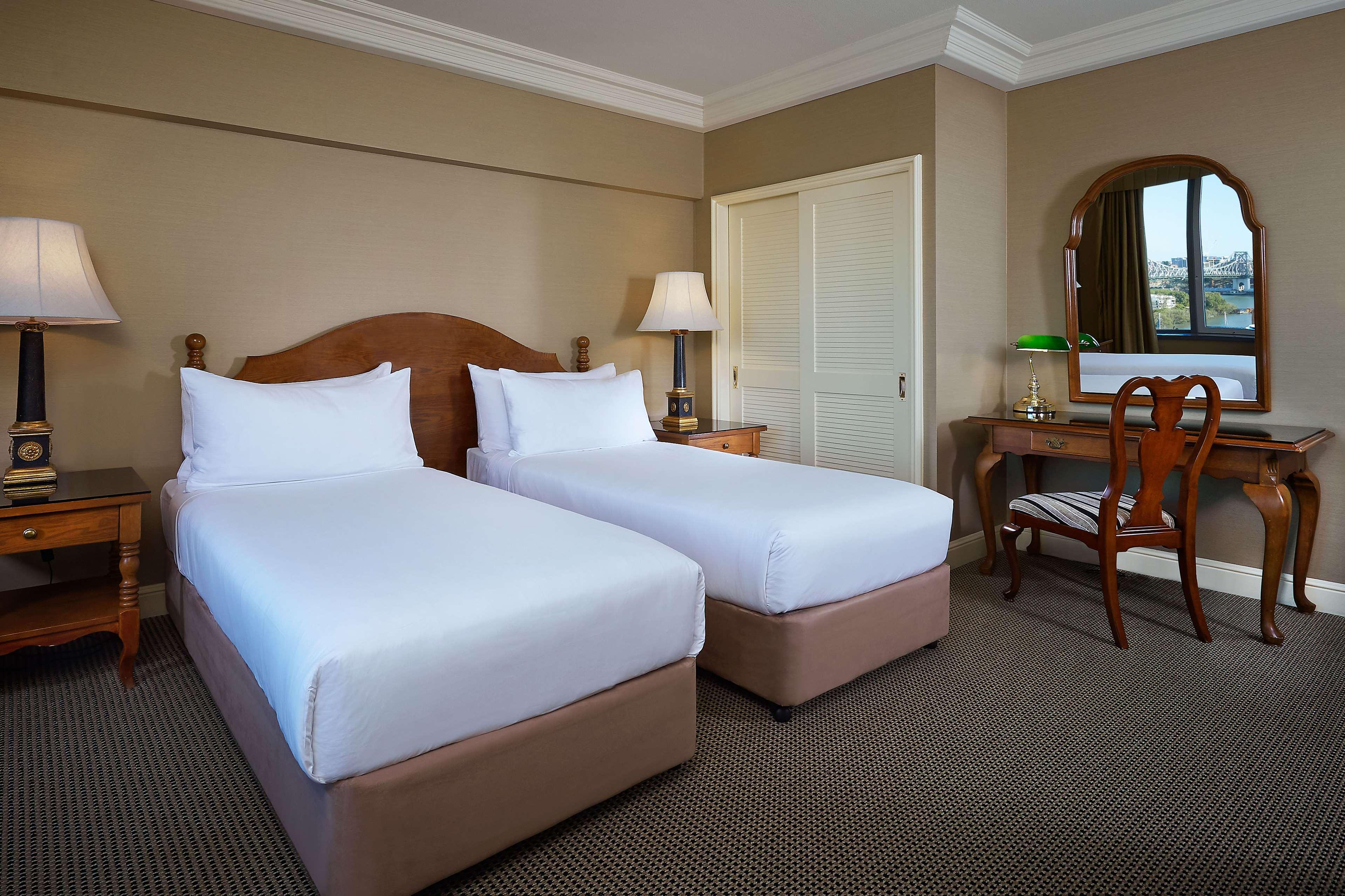 Stamford Plaza Brisbane Hotel Eksteriør billede A room at the hotel