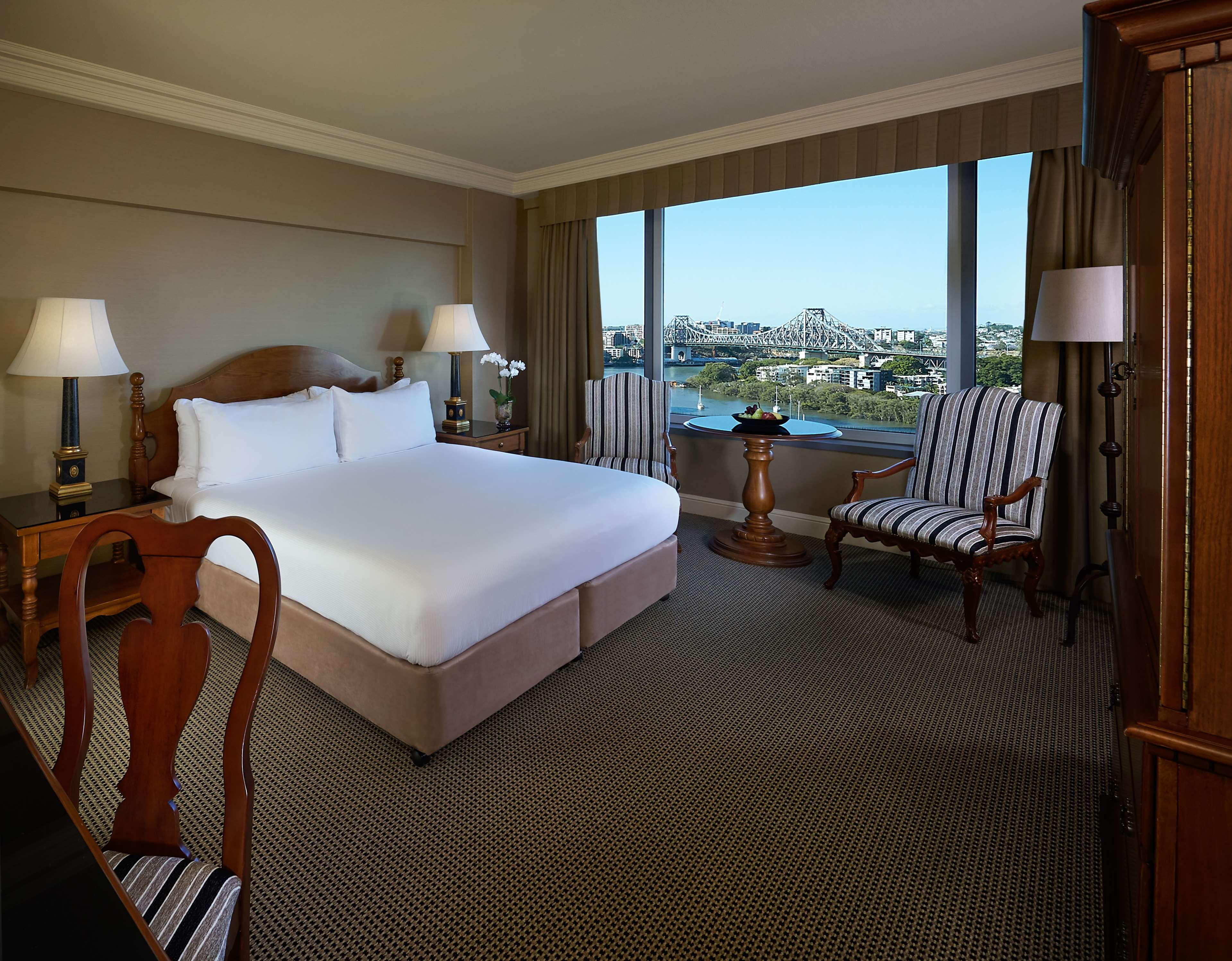 Stamford Plaza Brisbane Hotel Eksteriør billede A guest room at the Hilton San Diego Bayfront