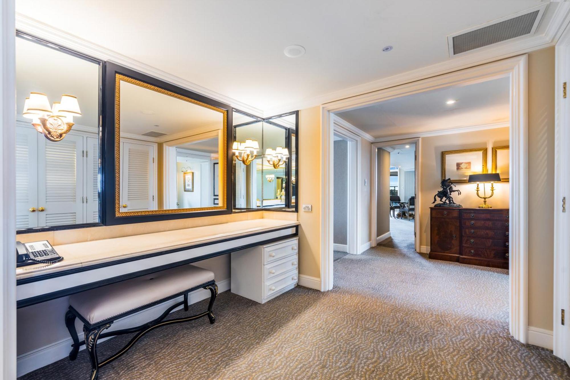 Stamford Plaza Brisbane Hotel Eksteriør billede A suite at the Ritz-Carlton