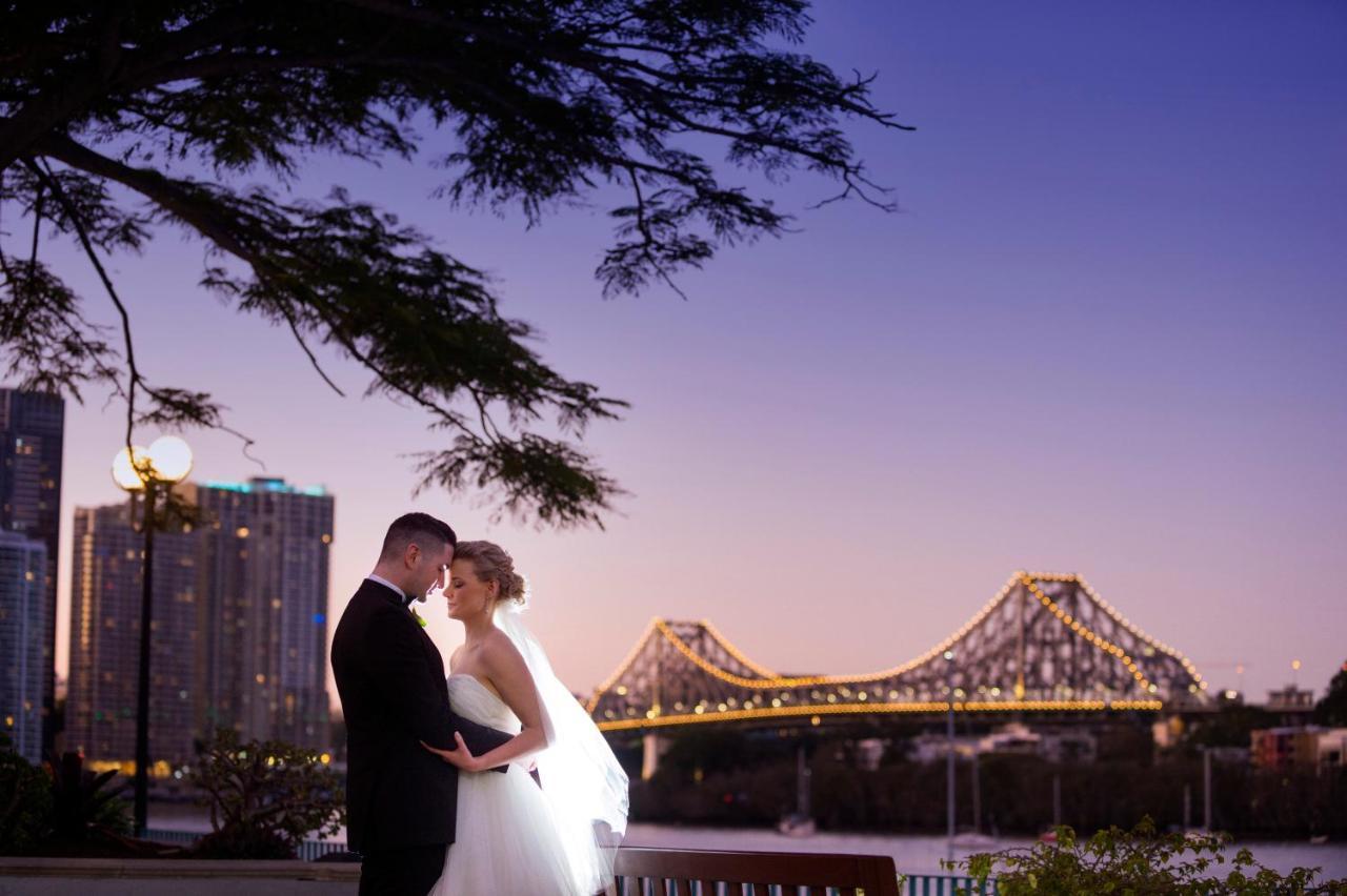 Stamford Plaza Brisbane Hotel Eksteriør billede A wedding in Brisbane, Australia